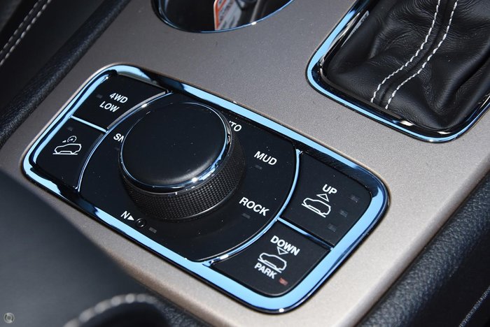 2017 Jeep Grand Cherokee Overland WK MY17 4X4 Dual Range Diamond Black Crystal