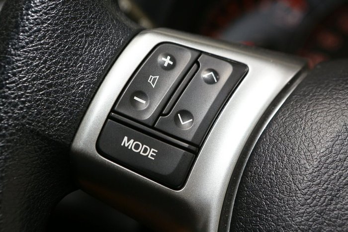 2013 Toyota Yaris YR