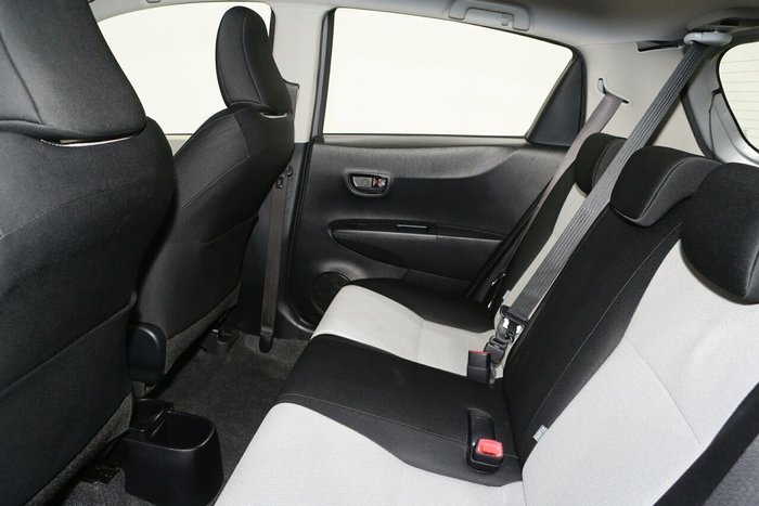 2013 Toyota Yaris YR