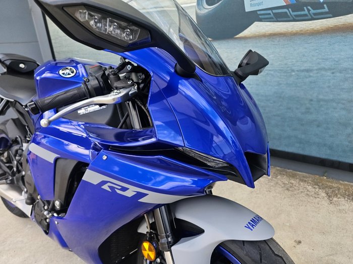 2021 Yamaha YZF-R1 Blue