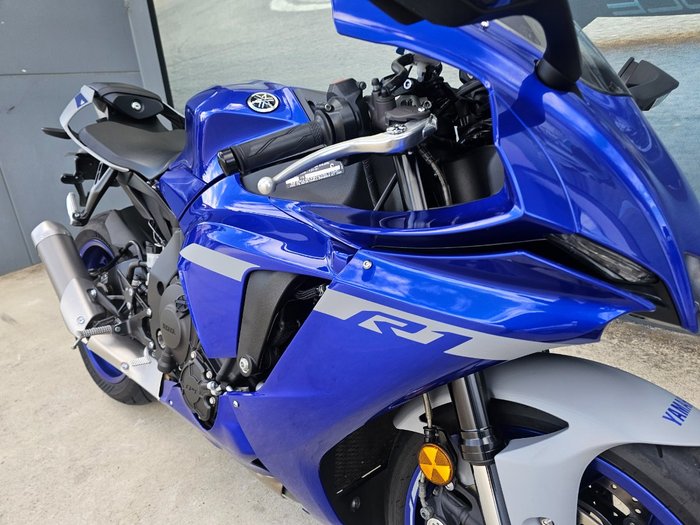 2021 Yamaha YZF-R1 Blue