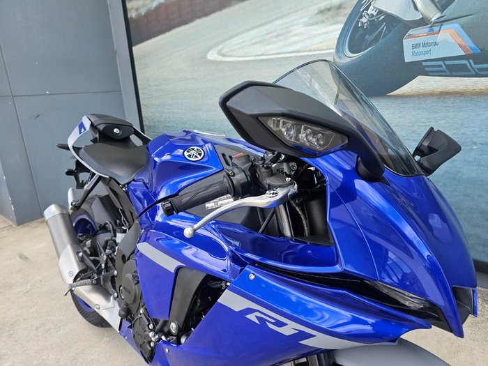 2021 Yamaha YZF-R1 Blue