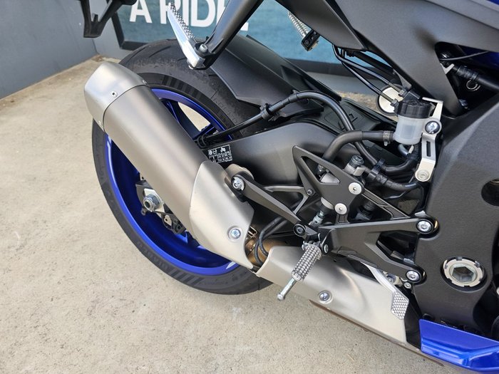 2021 Yamaha YZF-R1 Blue