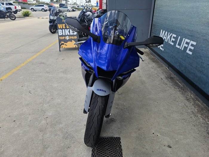 2021 Yamaha YZF-R1 Blue