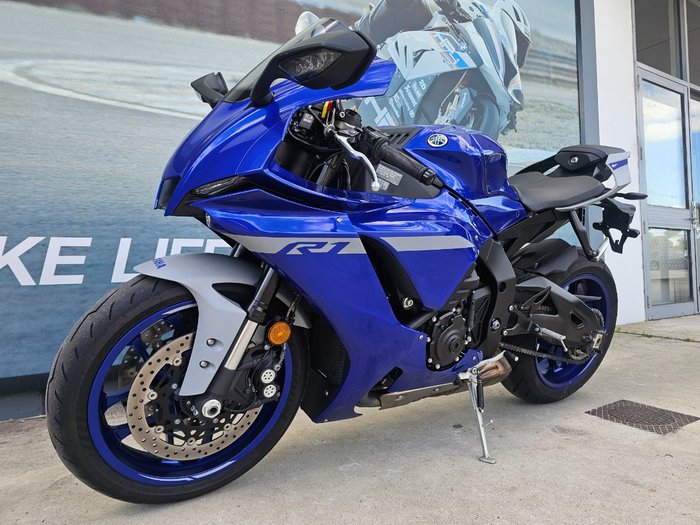 2021 Yamaha YZF-R1 Blue