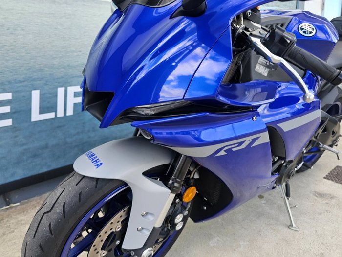 2021 Yamaha YZF-R1 Blue