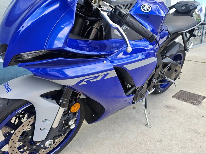 2021 Yamaha YZF-R1 Blue