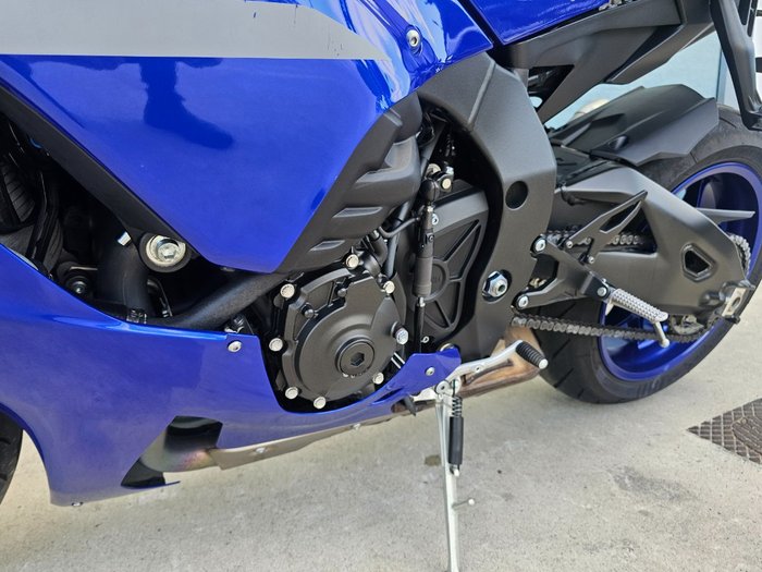 2021 Yamaha YZF-R1 Blue