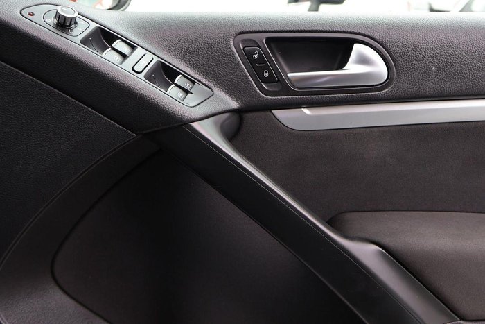 2014 Volkswagen Tiguan 132TSI 5N MY15 Four Wheel Drive Pure White