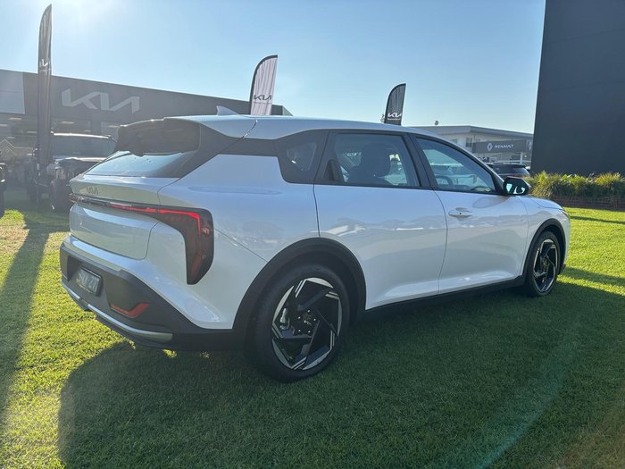 2025 Kia K4 Sport+