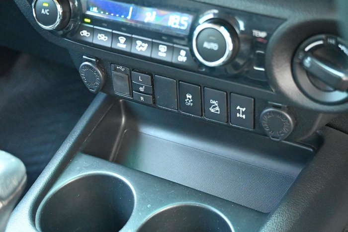 2018 Toyota Hilux SR5