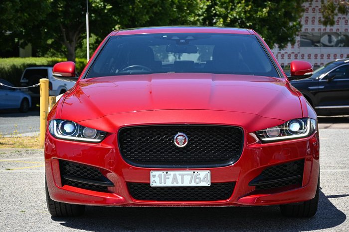 2015 Jaguar XE 25t R-Sport