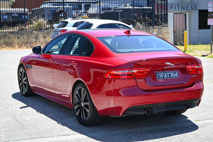 2015 Jaguar XE 25t R-Sport