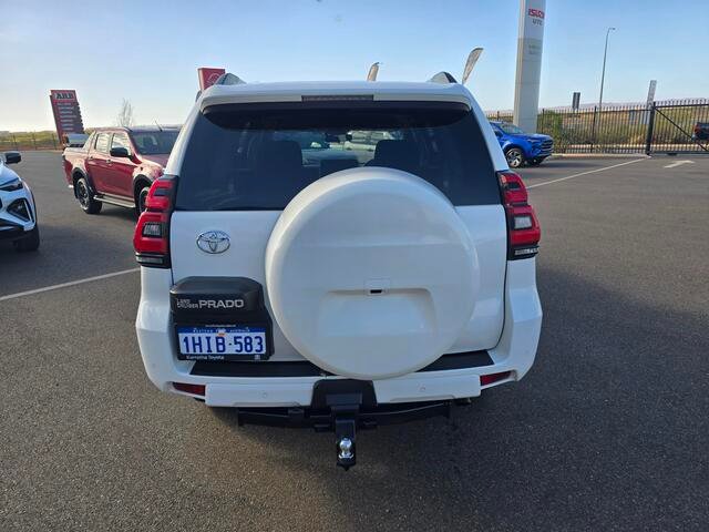 2021 Toyota Prado DSL WGN AT GXL Glacier White