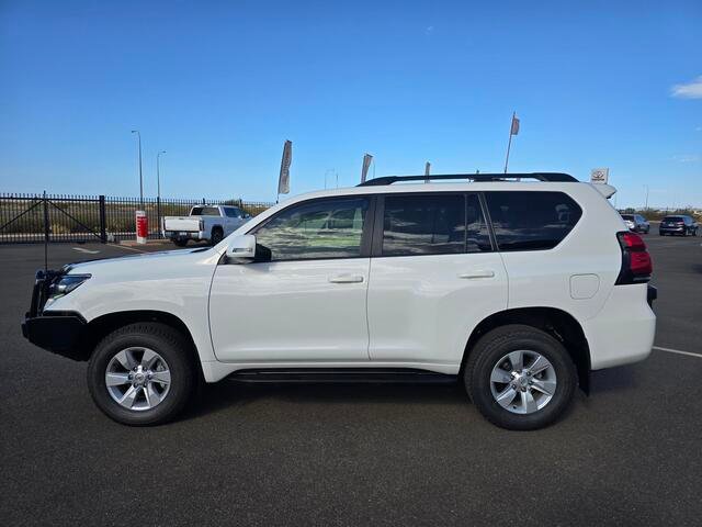 2021 Toyota Prado DSL WGN AT GXL Glacier White