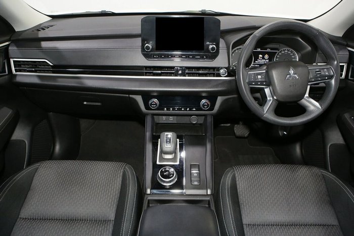 2022 Mitsubishi Outlander ES