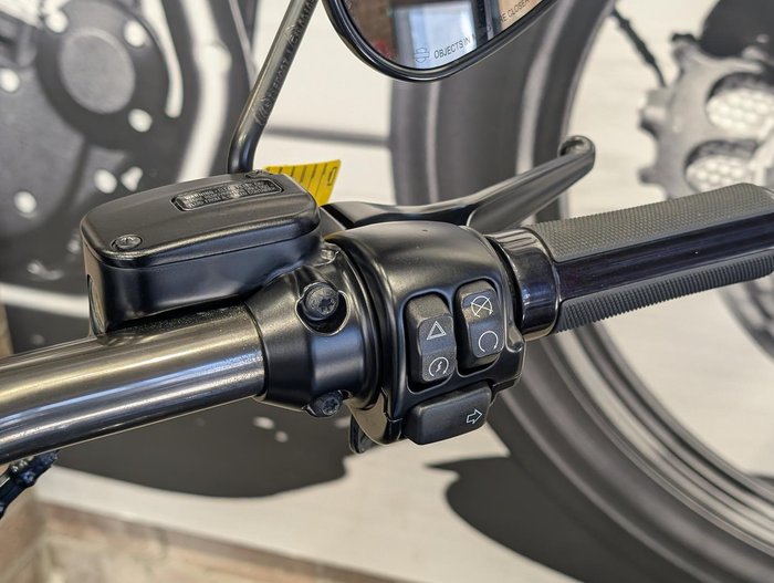 2017 Harley-Davidson CVO Pro Street Breakout (FXSE) CVO Black