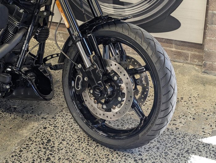 2017 Harley-Davidson CVO Pro Street Breakout (FXSE) CVO Black