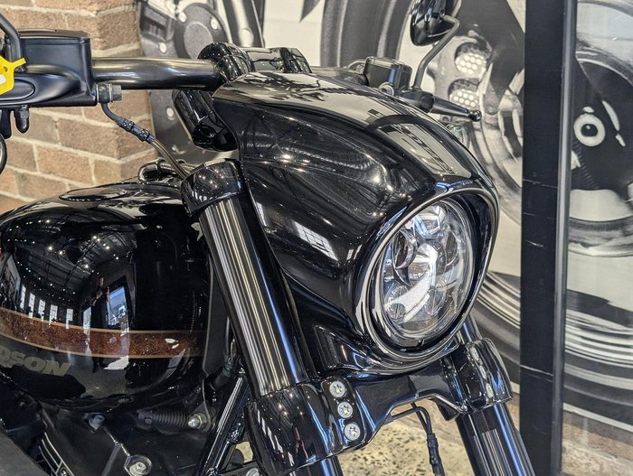 2017 Harley-Davidson CVO Pro Street Breakout (FXSE) CVO Black