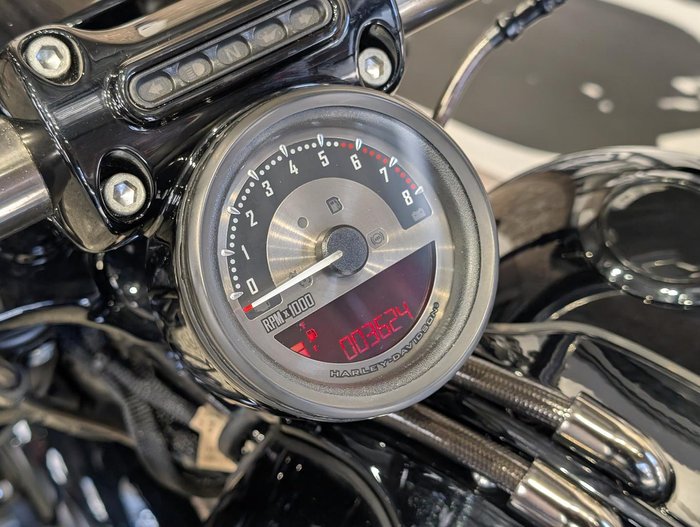 2017 Harley-Davidson CVO Pro Street Breakout (FXSE) CVO Black