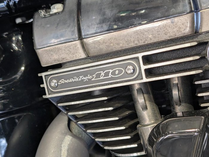 2017 Harley-Davidson CVO Pro Street Breakout (FXSE) CVO Black