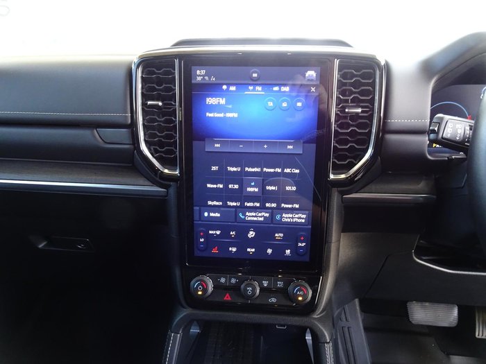 2022 Ford Everest Platinum