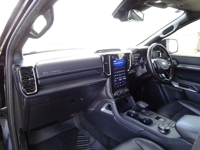 2022 Ford Everest Platinum