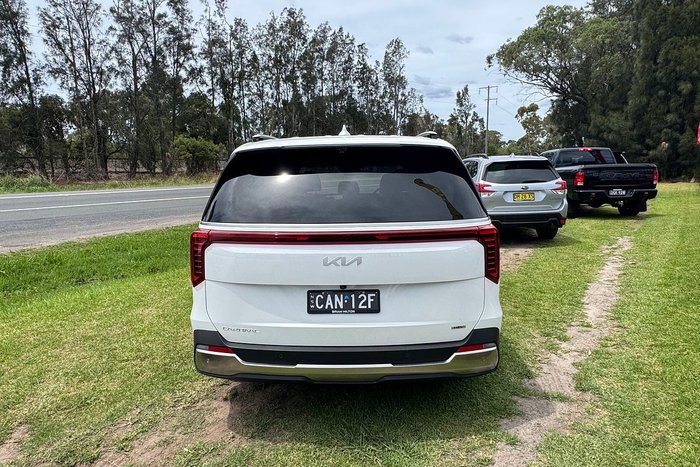 2024 Kia Carnival GT-Line HEV
