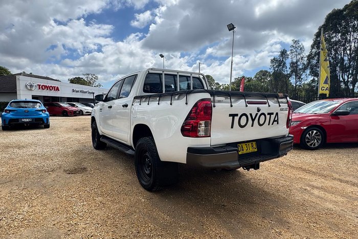 2021 Toyota Hilux SR