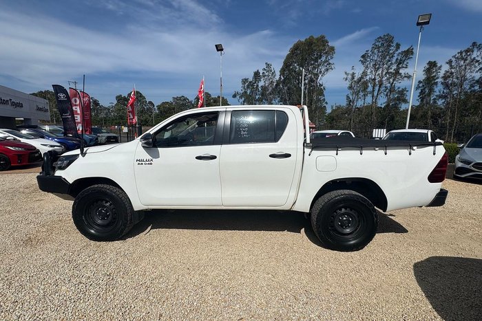 2020 Toyota Hilux SR