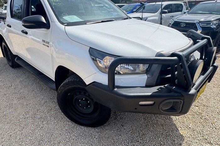 2020 Toyota Hilux SR