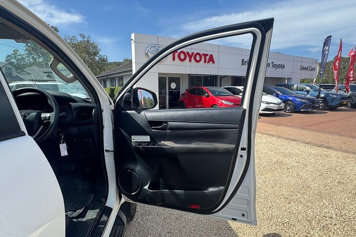 2020 Toyota Hilux SR