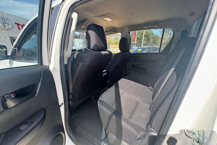 2020 Toyota Hilux SR