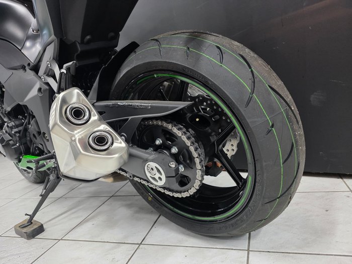 2025 Kawasaki Z1000 Grey