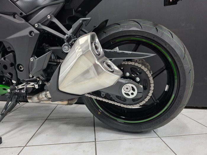 2025 Kawasaki Z1000 Grey