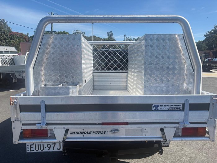 2022 Toyota Hilux SR5