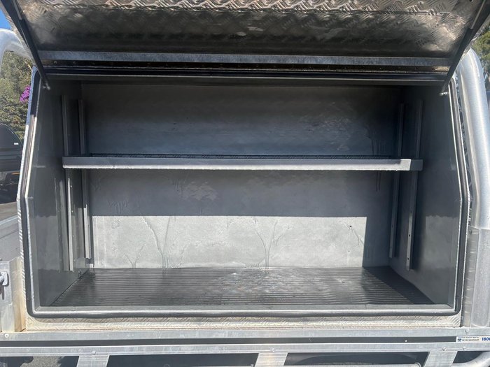 2022 Toyota Hilux SR5