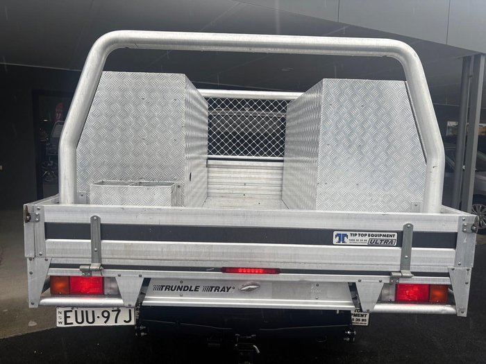 2022 Toyota Hilux SR5