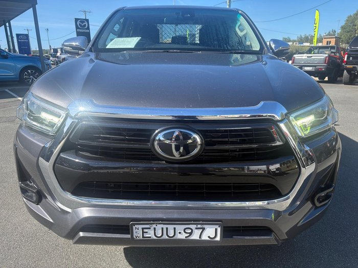 2022 Toyota Hilux SR5