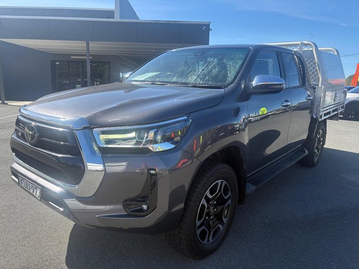 2022 Toyota Hilux SR5