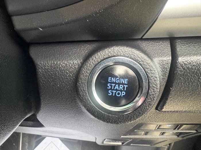 2022 Toyota Hilux SR5