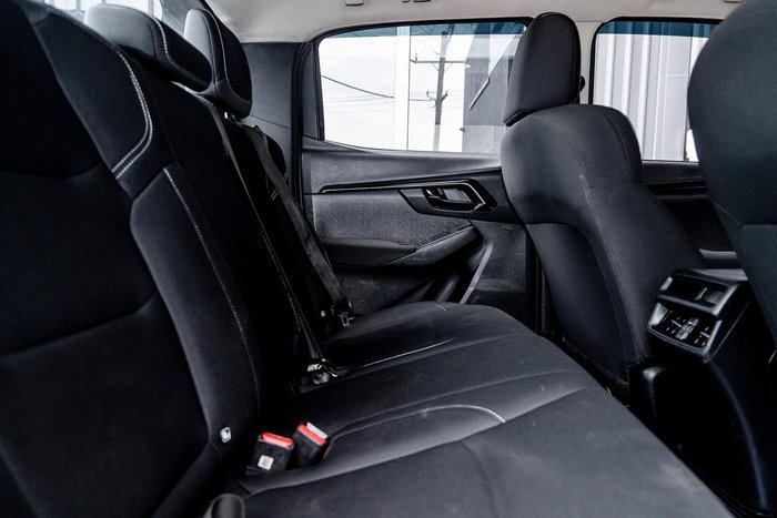 2020 Isuzu D-MAX SX MY19 4X4 Dual Range Splash White