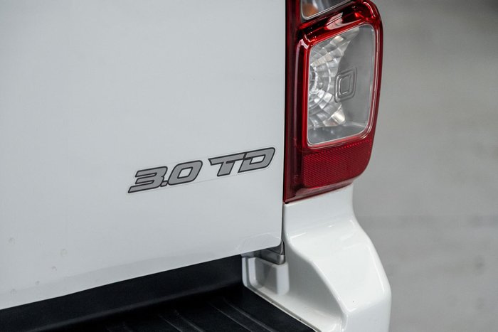 2020 Isuzu D-MAX SX MY19 4X4 Dual Range Splash White
