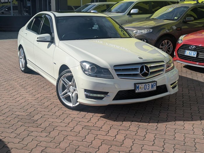 2011 Mercedes-Benz C-Class C250 BlueEFFICIENCY Avantgarde W204 MY11 Calcite white