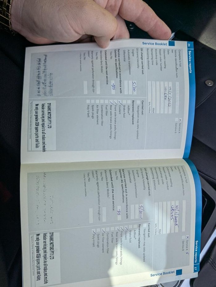 2011 Mercedes-Benz C-Class C250 BlueEFFICIENCY Avantgarde W204 MY11 Calcite white