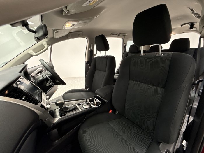 2024 Mitsubishi Pajero Sport GLX