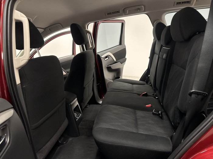 2024 Mitsubishi Pajero Sport GLX