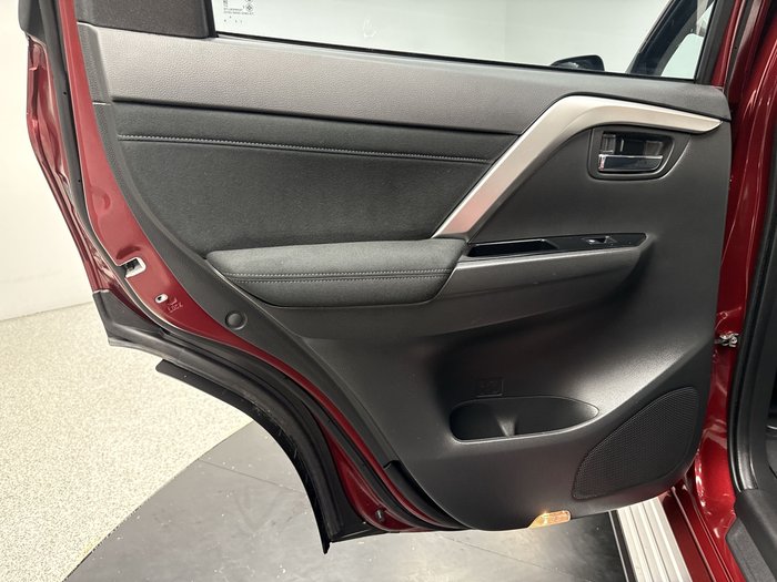 2024 Mitsubishi Pajero Sport GLX