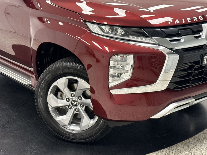 2024 Mitsubishi Pajero Sport GLX