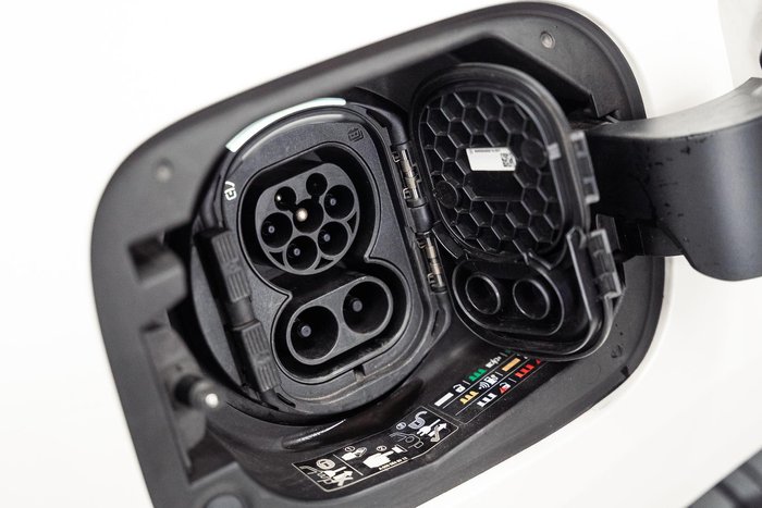 2021 Mercedes-Benz EQC 400 N293 Four Wheel Drive Designo - Opalite White Bright